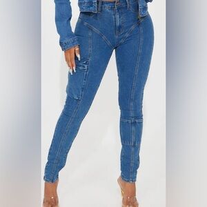 NEVER WORN!! High Waisted Cargo Jeans